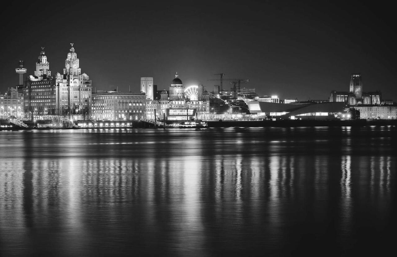 The World Famous Henderson House Free Parking Daire Liverpool Dış mekan fotoğraf